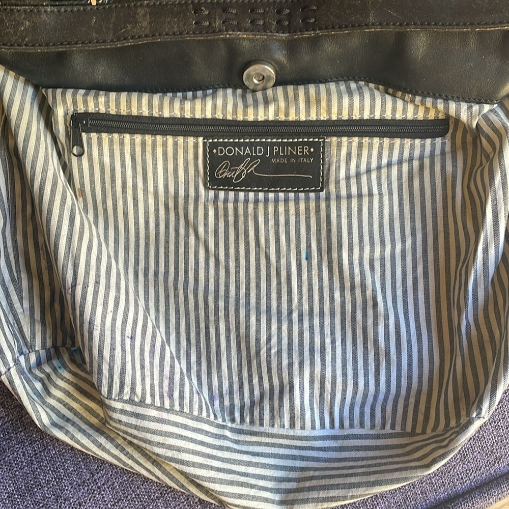 Donald J Pliner Patent Black Leather Handbag - Picture 13 of 15